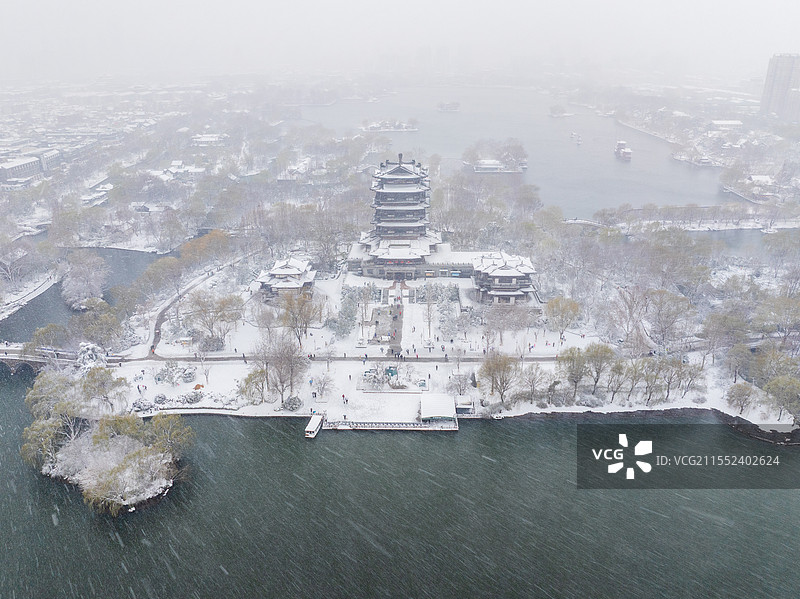 济南大明湖雪景图片素材