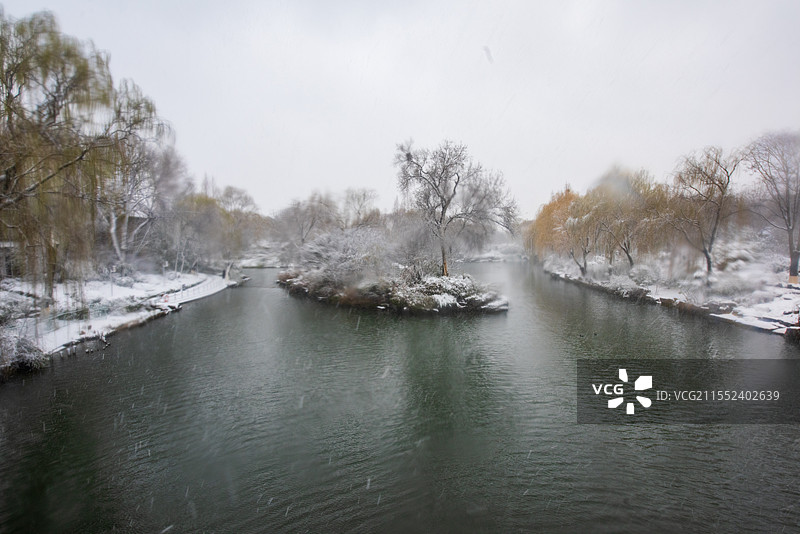 济南大明湖雪景图片素材