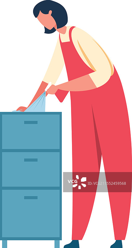 穿着围裙的办公室工作人员在清理文件柜图片素材