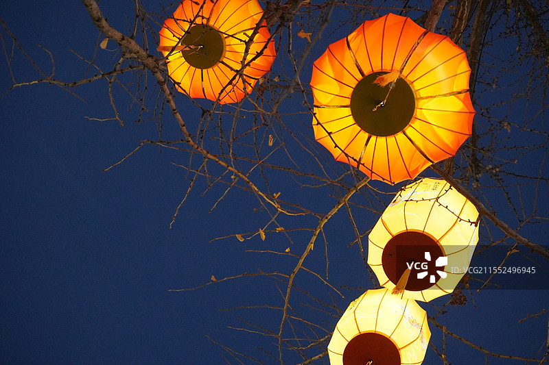 南京秦淮河夜晚的灯笼图片素材