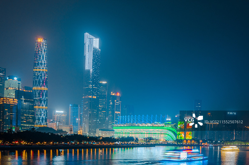 广州珠江新城CBD摩天大楼城市夜景灯光图片素材