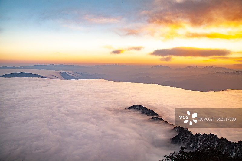 牛背山云海图片素材