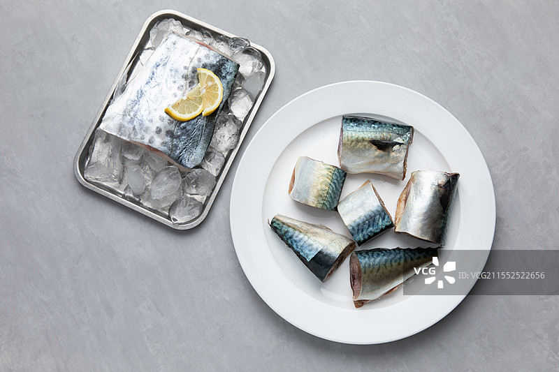 新鲜食品，海鲜，熟鱼，鲭鱼，长鳍金枪鱼图片素材
