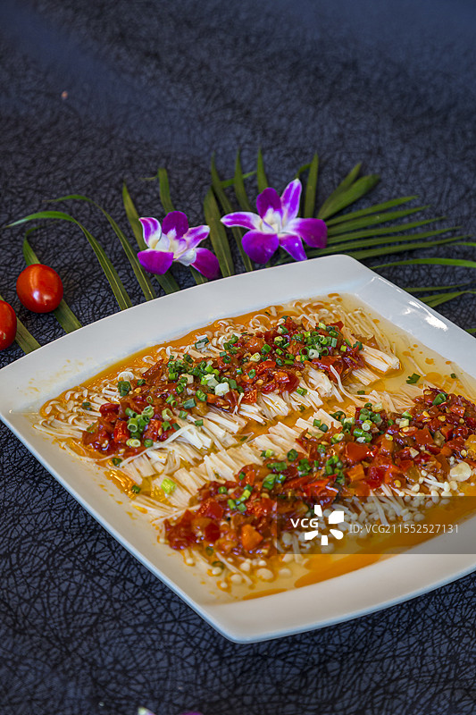 剁椒蒸金针菇图片素材