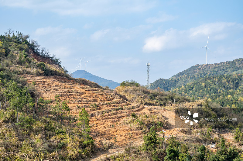 春季造林翻耕的高山土地图片素材