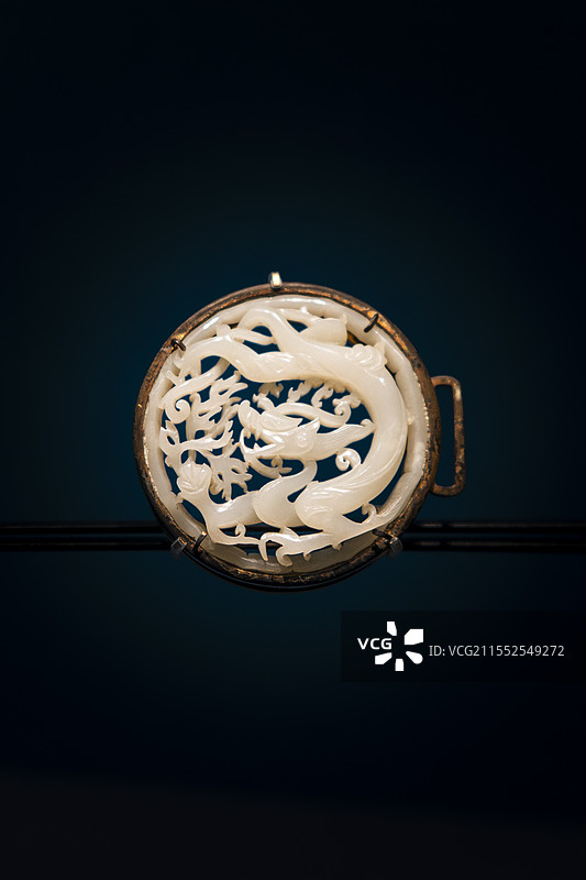 铜框龙纹玉带饰，明代，上海博物馆（东馆）馆藏图片素材