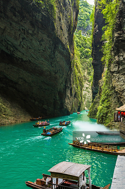 中国湖北省恩施土家族苗族自治州鹤峰县屏山大峡谷图片素材