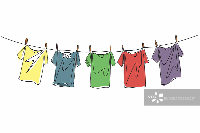 一笔画出五件色彩斑斓的T恤。图片素材