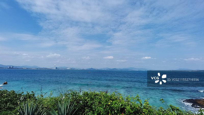 海南三亚蜈支洲岛的晴朗海景图片素材