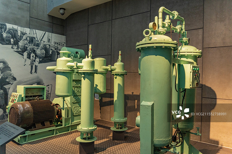 柳州产无油润滑空气压缩机(1986年)图片素材