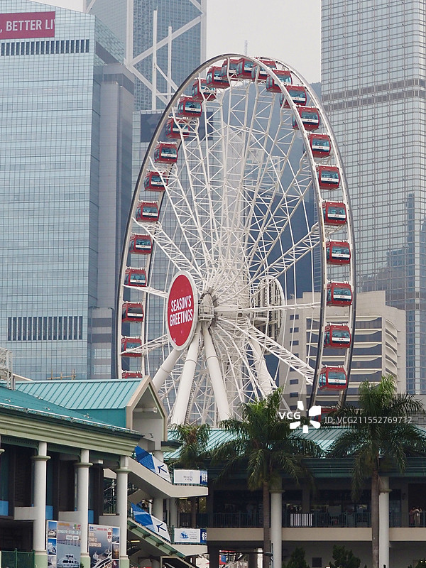 香港海事博物馆与中环摩天轮及地标建筑物的特写图片素材