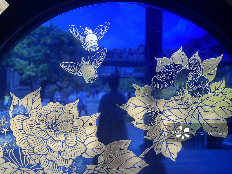 广州陈家祠岭南风格玻璃窗图片素材