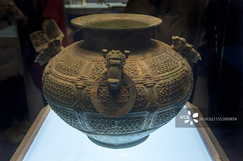 河北博物院文物战国时期青铜器蟠虺纹铜瓿图片素材