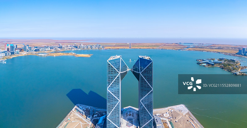 航拍上海临港新区-中银金融中心图片素材