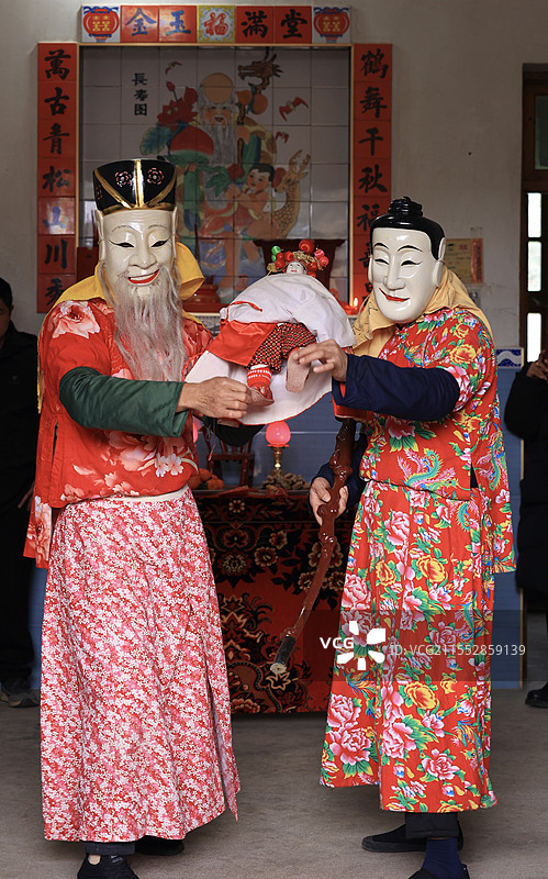 江西抚州南丰石邮村春节跳傩舞图片素材