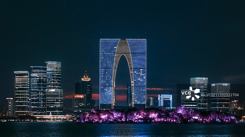 苏州东方之门夜景风光图片素材