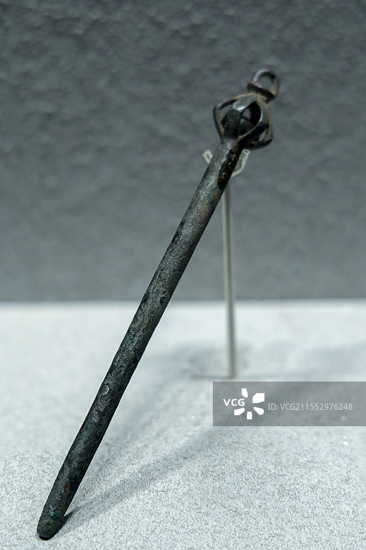 山西博物院“夏商踪迹”展：铃首笄（jī）形器（商，山西省忻州市保德县林遮峪遗址出土）图片素材