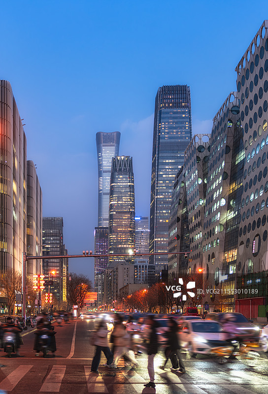 中国北京朝阳区光华路国贸CBD夜景图片素材