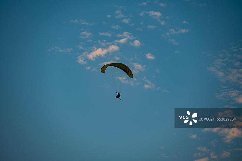 滑翔伞图片素材