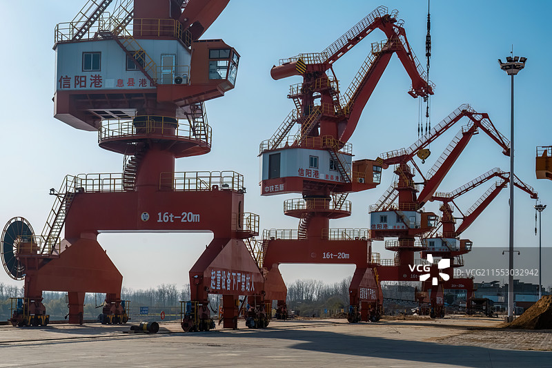 河南省信阳市息县淮河港货运码头景观图片素材
