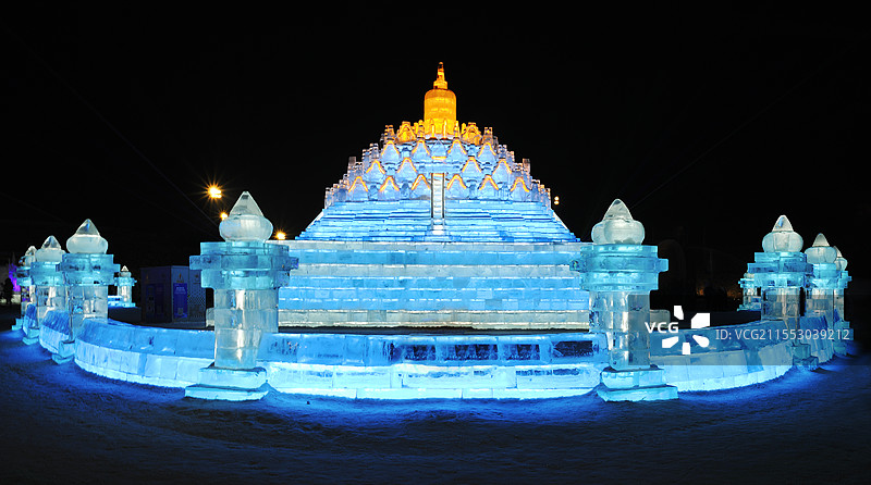 冰雪大世界里的冰雕一婆罗浮屠塔（印度尼西亚）图片素材