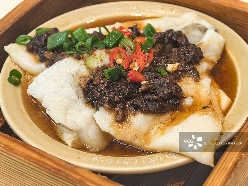 橄榄菜蒸鲈鱼图片素材