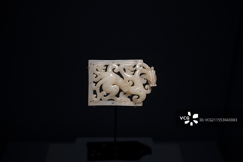 龙纹玉鲜卑头，晋朝，上海博物馆（东馆）馆藏图片素材