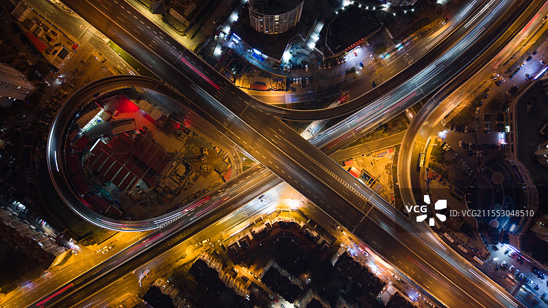 城市夜空的交通脉络 青岛颐中路立交桥图片素材