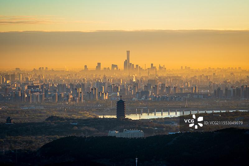 北京北宫森林公园日出风光图片素材