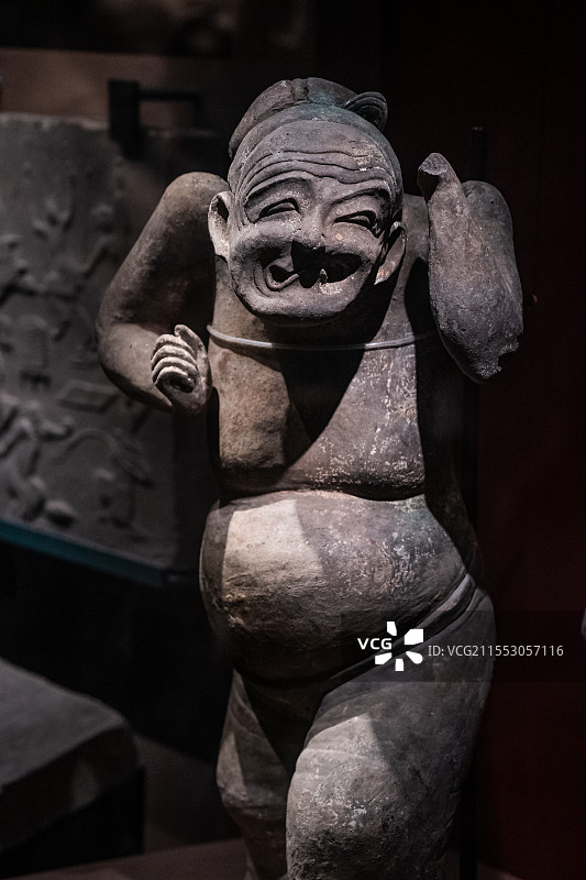 陶俳优佣 东汉文物 四川 成都博物馆 古蜀先民的松弛感图片素材