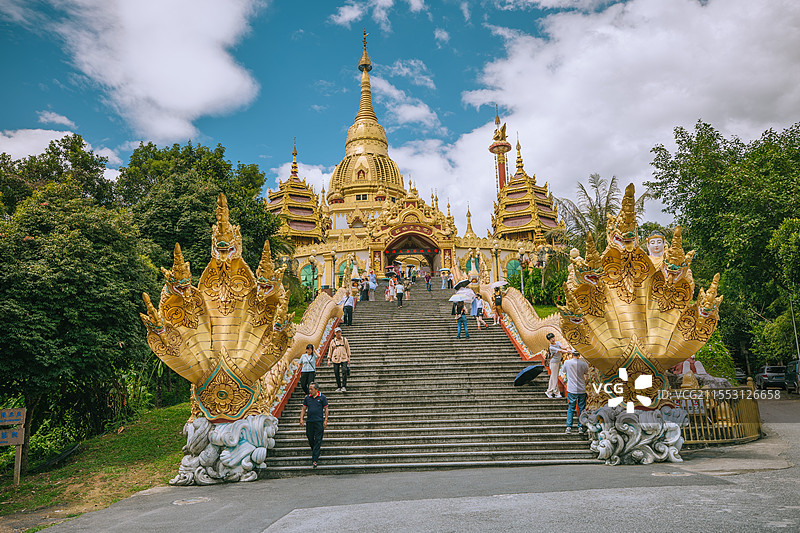 芒市勐焕大金塔宗教景观图片素材