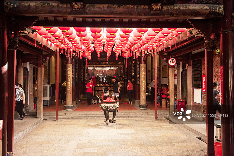 2024甲辰年泉州关帝诞辰1864周年祭祀典礼信众络绎不绝图片素材