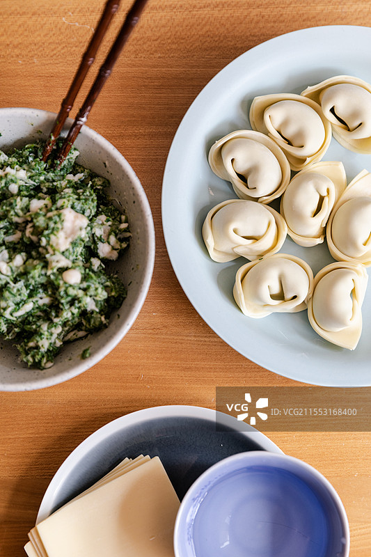 手工制作包刀鱼馄饨图片素材