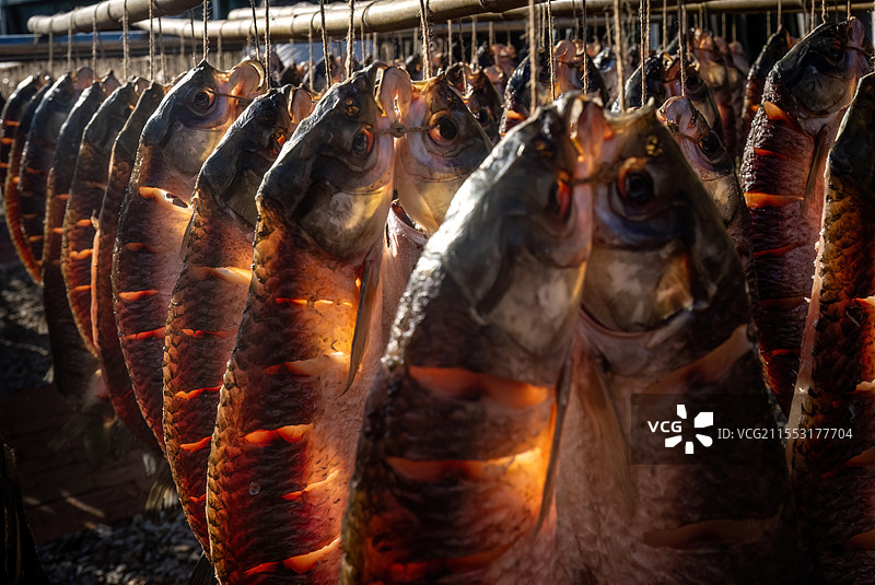 河南省信阳市商城县丰集镇豫佑腊味加工坊晒腊肉图片素材