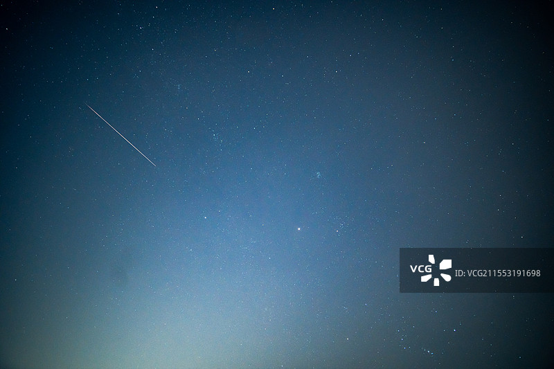 星空银河夜空背景流星划过图片素材