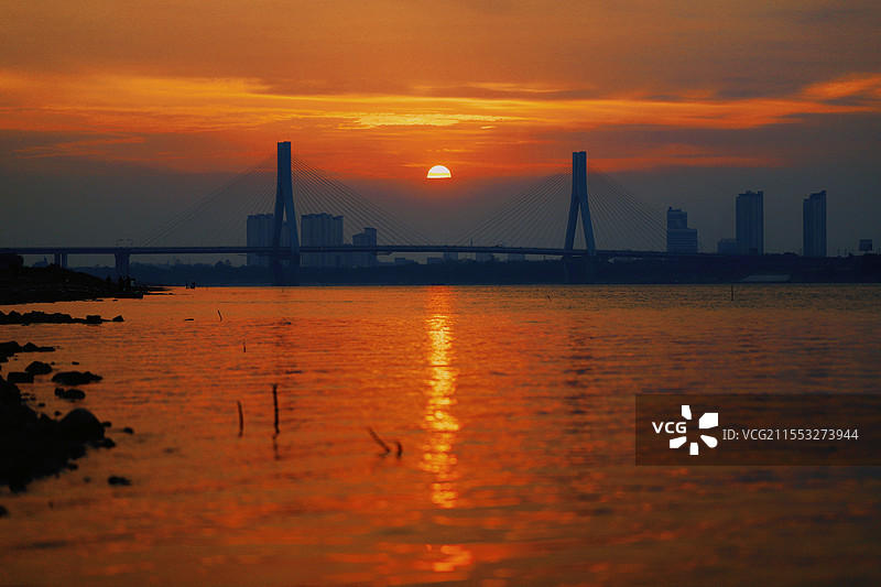 湖南常德桃花源大桥落日美景图片素材