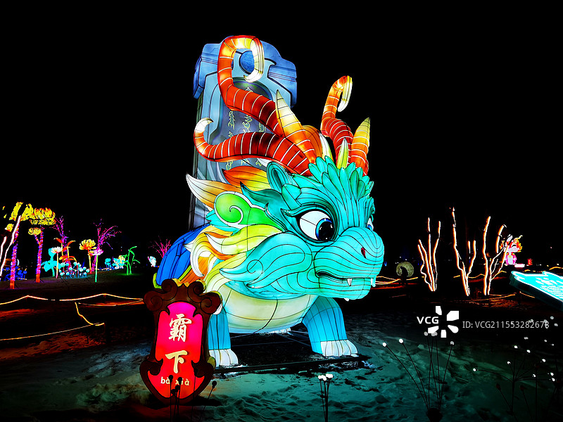 年味.春节主题内容之春节城市氛围.新年花灯景观（内蒙古呼和浩特）图片素材