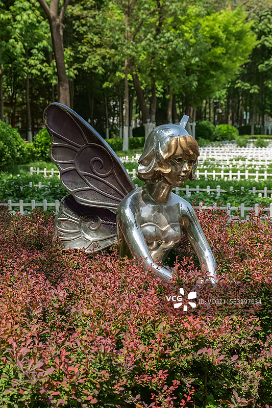 山东济南花圃公园“花仙子”雕塑图片素材