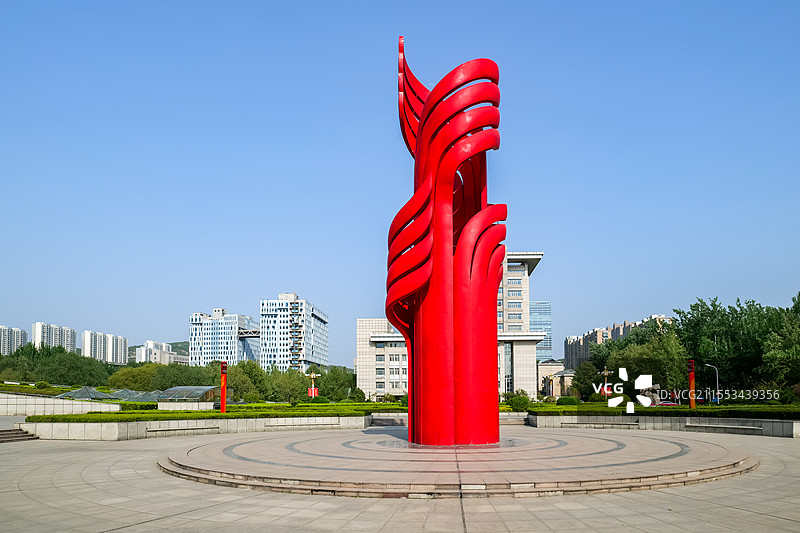 山东济南大学主校区雕塑《升华》图片素材