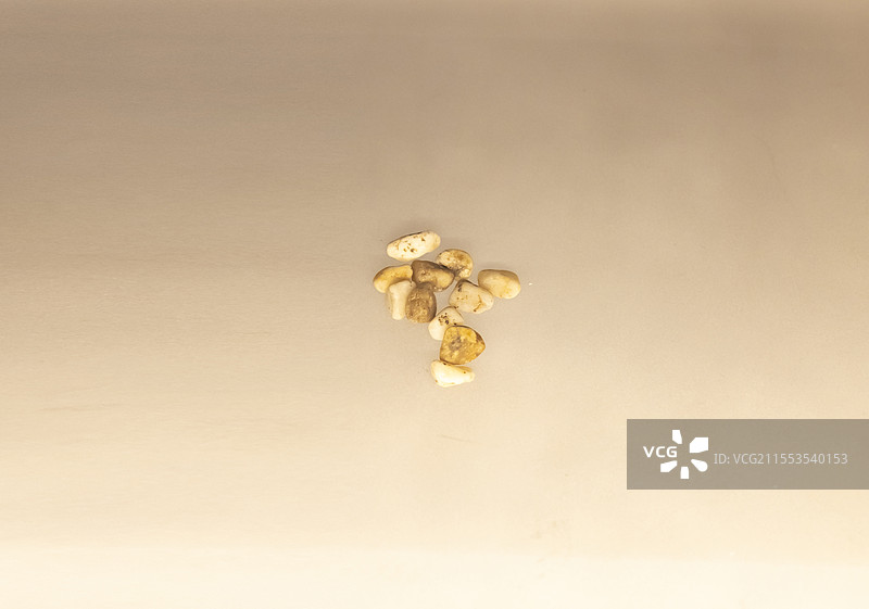 石子 新石器时代裴李岗文化 距今9000-7000年 舞阳县贾湖出土 河南博物院图片素材