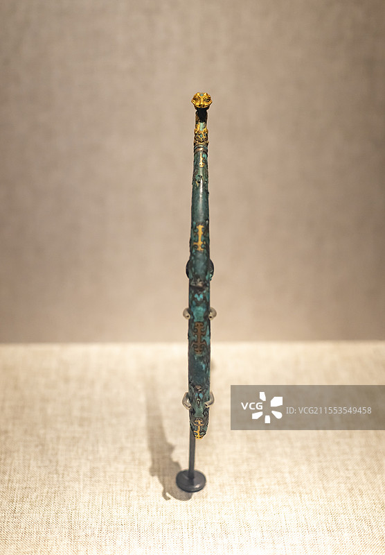 错金嵌松石铜带钩 战国 公元前475-前221年 三门峡市上村岭出土 河南博物院图片素材