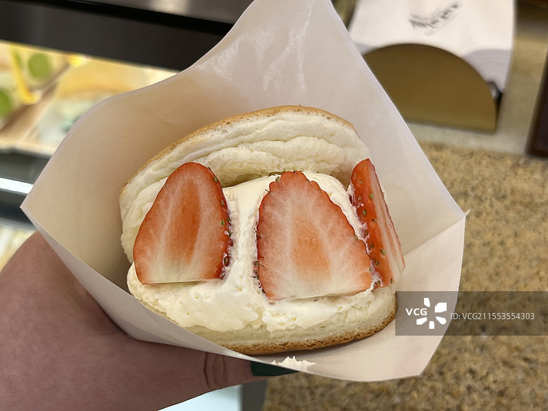 草莓舒芙蕾图片素材