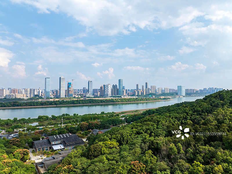 航拍长沙橘子洲头湘江两岸江景城市天际线图片素材