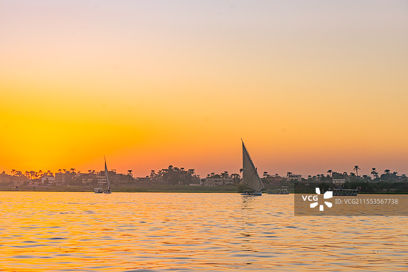 尼罗河上的日落图片素材