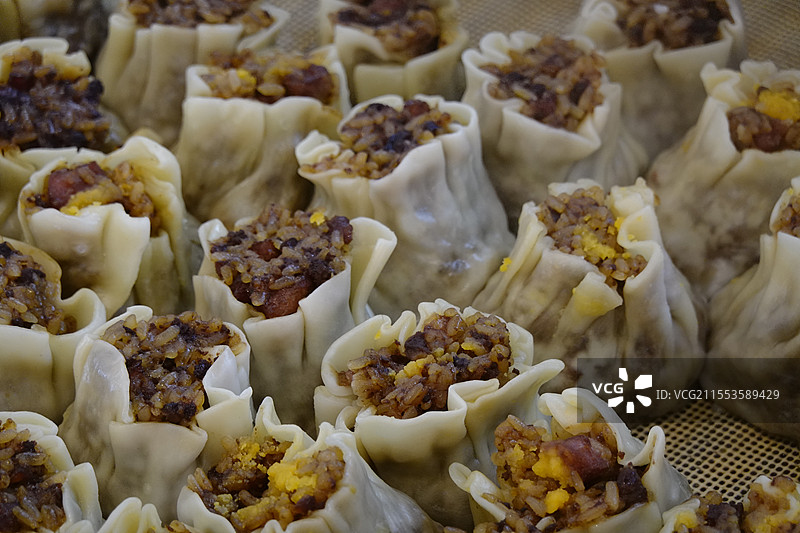 早餐糯米烧卖玉米烧卖特色小吃图片素材