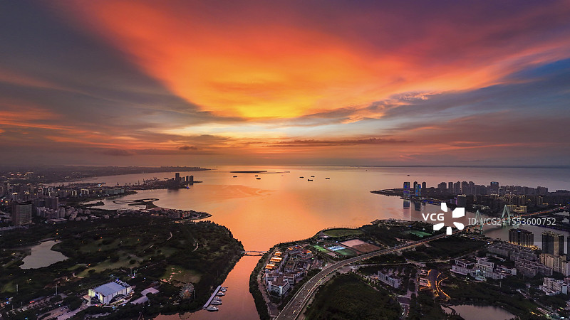 海口湾火烧云晚霞图片素材