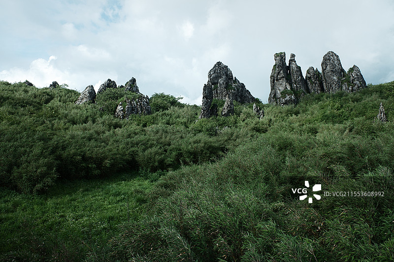 神农架板壁岩图片素材