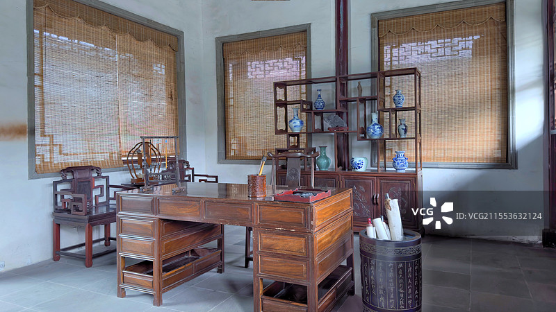 江南古镇大户人家的书房图片素材