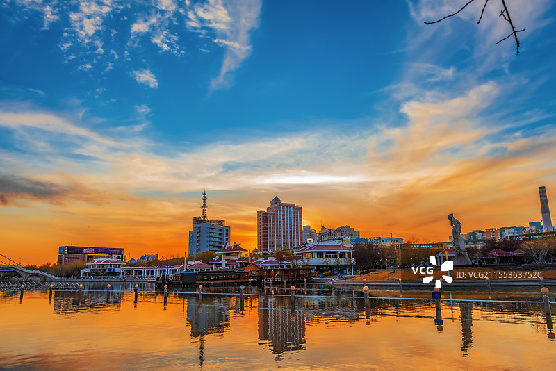 克拉玛依河夜景图片素材