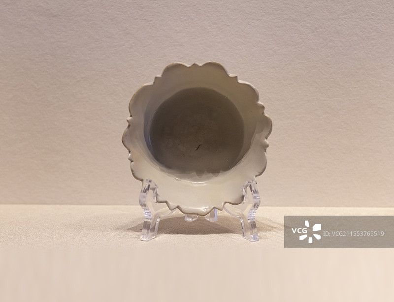 青白釉花瓣口盏 宋 万州下中村遗址 重庆三峡移民纪念馆图片素材